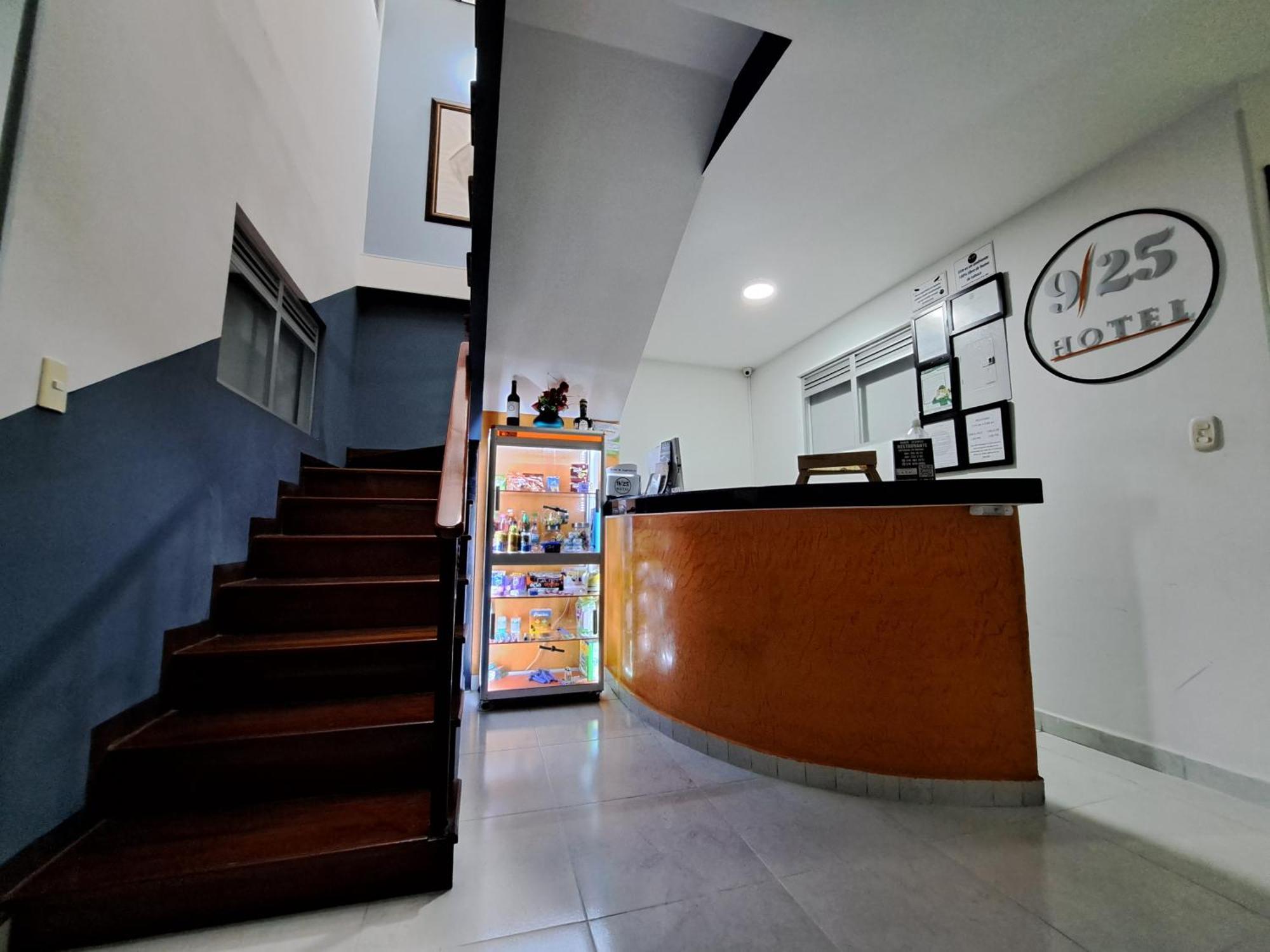 Hotel 9-25 Pereira Exterior photo